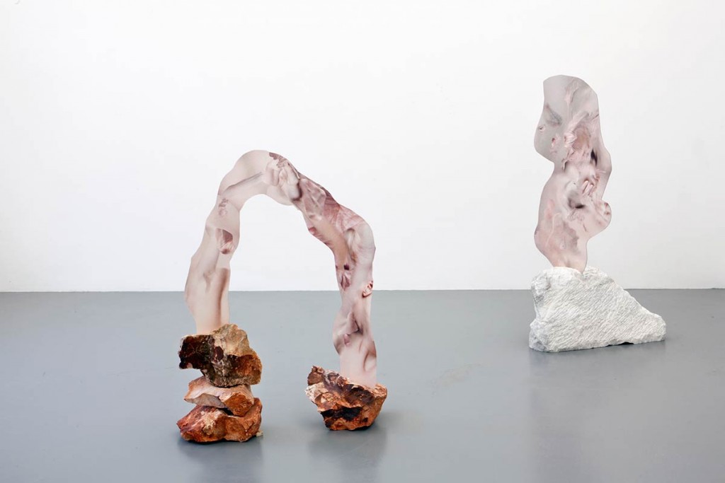 "Sculpted Human Skin In Rock", opera di Rachel de Joode del 2014.