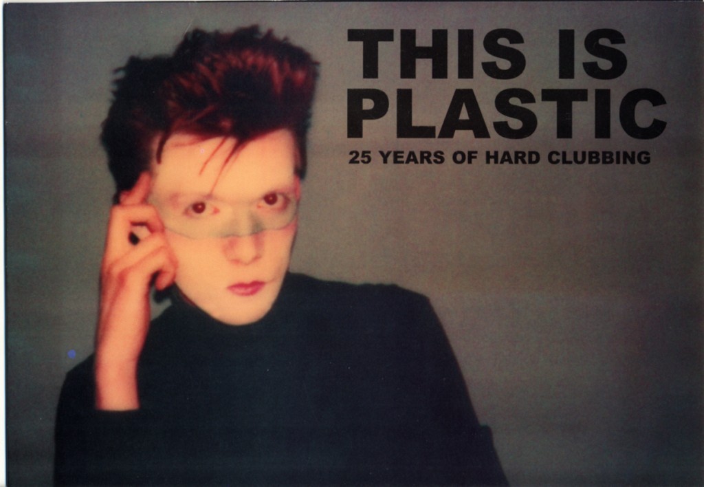 Le celebrazioni dei 25 anni del Plastic con una foto di Nicola giovanissimo e appena arrivato a Milano