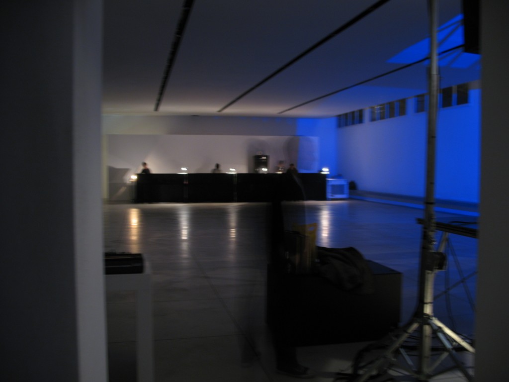 Preparazione di  Privat Party in un loft di via Scalarini, anno 2008