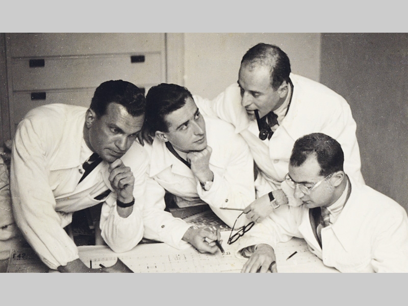 Da sinistra: Enrico Peressutti, Lodovico Belgiojoso, Ernesto Nathan Rogers e Gian Luigi Banfi [Immagine concessa da GTA Archives, ETH Zurich, holding Alfred Roth]