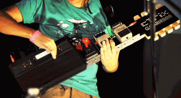 L'australiano cTRIX e la sua "chitarra" Atari2600