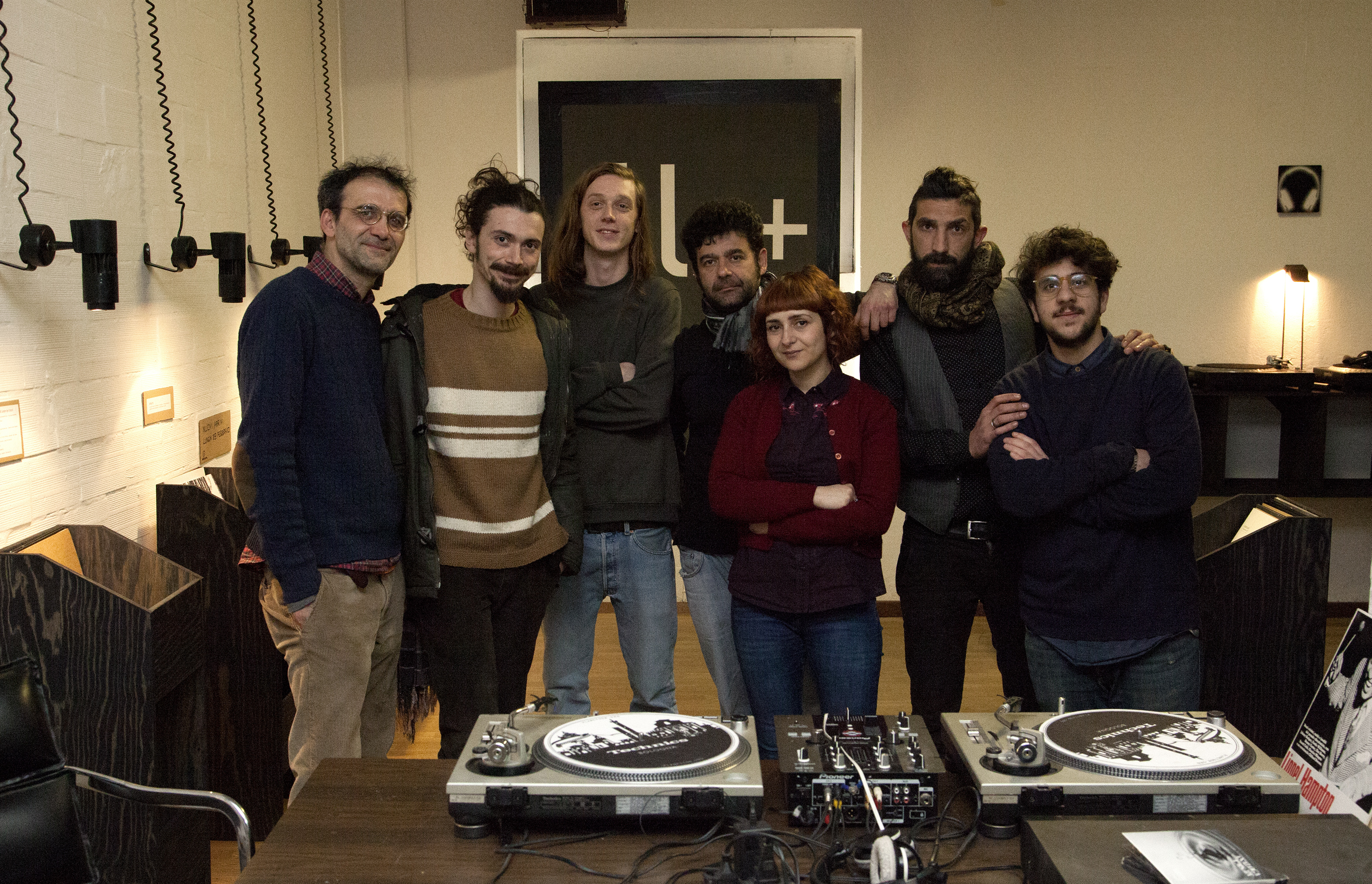 Lo staff di SoundLab. Da sinistra a destra: Giovanni Maraschini, Alberto Irrera, Gianluca Ridolfi, Edoardo Podo, Daniela Guccini, Davide Crucitti, Edoardo Cutrino.