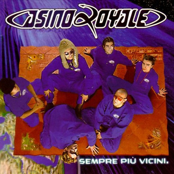 La cover dell'abum "Sempre più vicini" con la band vestita Bastard