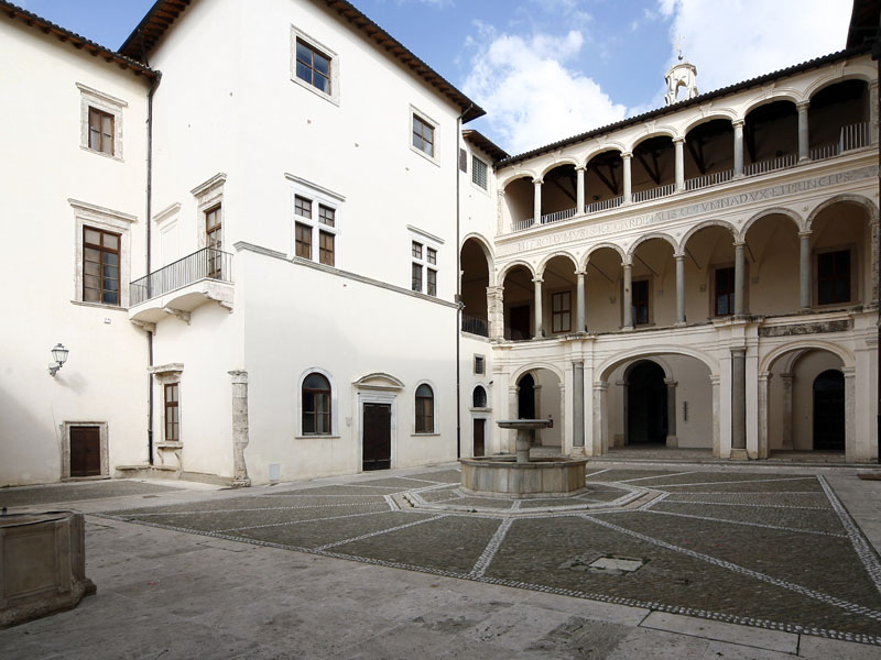 Castello Colonna, sede del Ciac, Centro internazionale per l'arte contemporanea di Genazzano.