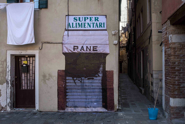 "Super Alimentari" first paste for From the City a Collective Show in Venice prod. by A+A Gallery.  Foto di Angelo Jaroszuk Bogasz. 