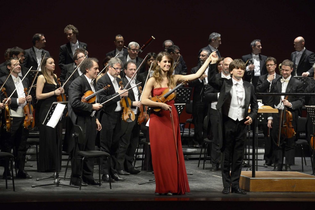 Al Teatro Verdi di Pordenone nel maggio 2015 con l' Orchestra da Camera di Mantova e la moglie Francesca Dego al violino (foto di Luca d'Agostino)