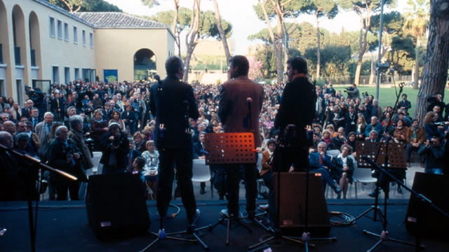 Walter Veltroni, Gegé Telesforo e Luciano Linzi all'inaugurazione della Casa del Jazz, nell'aprile 2005