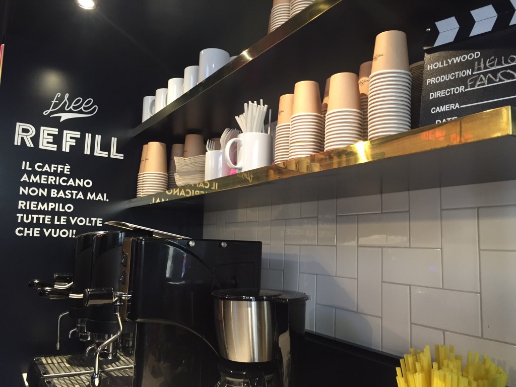 Il caffè americano è free refill dopo aver acquistato la prima tazza