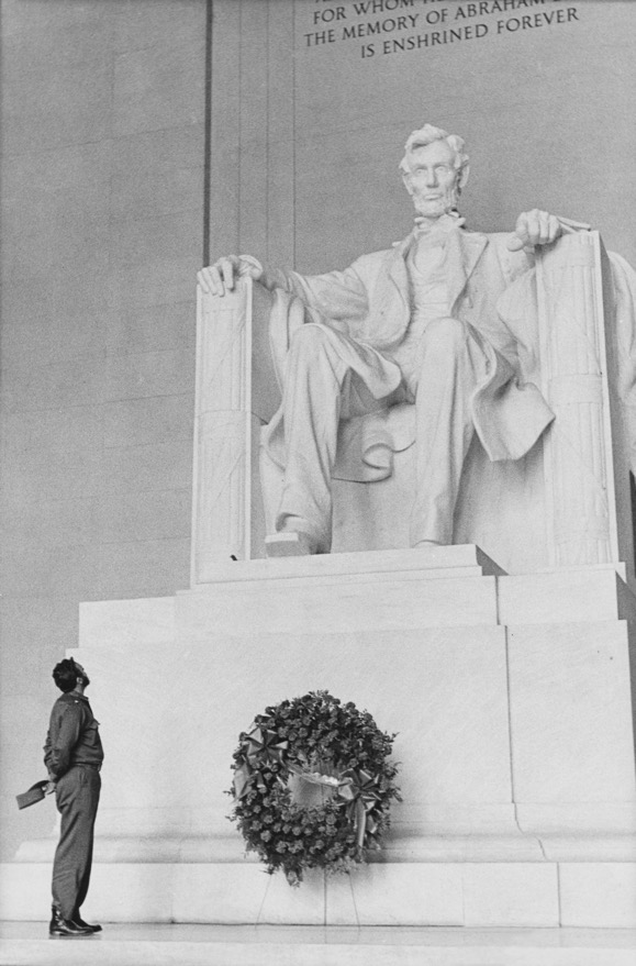 David y Goliat. Lincoln, Washington Abril 1959