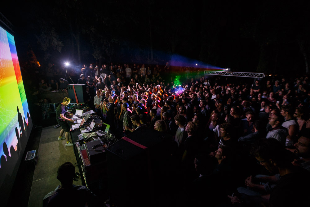 Alva Noto e il pubblico del Campfire. Foto di Alberto Novelli.