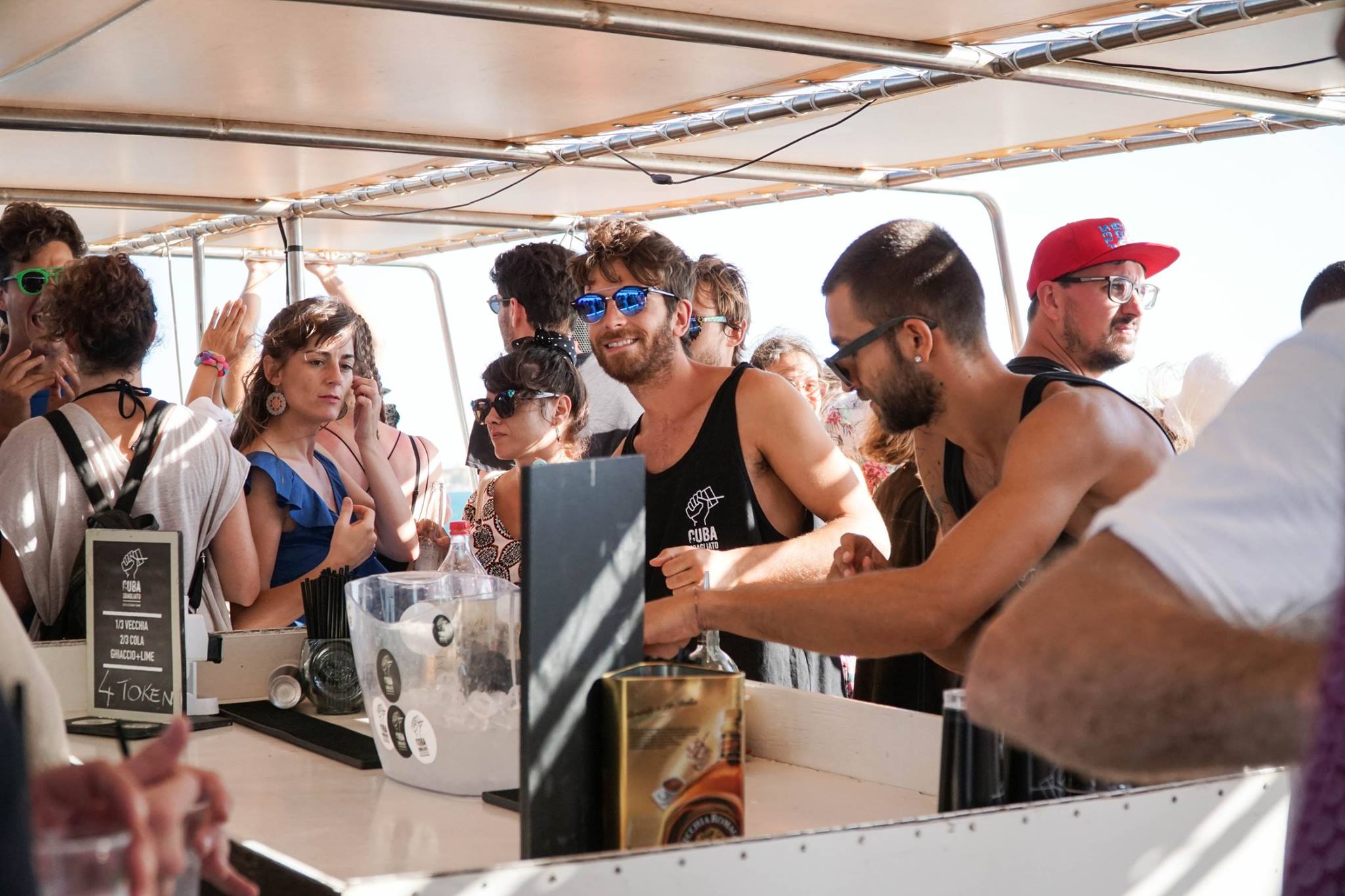 Quba Sbagliato sul boat party di Ortigia Sound System dello scorso anno